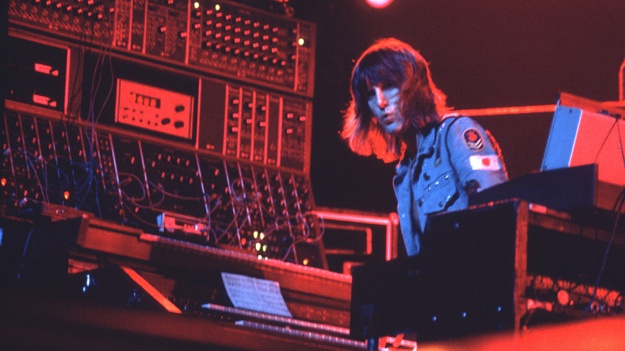 Keith Emerson of Emerson Lake &amp; Palmer in the 1970s with his Moog synth(Photo by Chris Walter/WireImage)