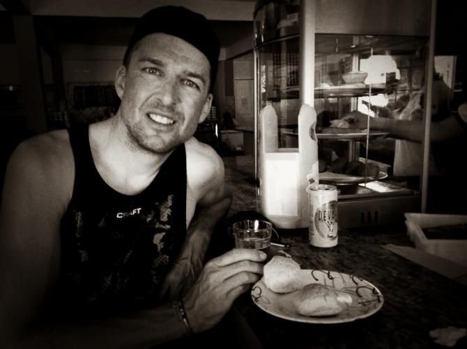 Christoph Sauser enjoys some Brazilian food.