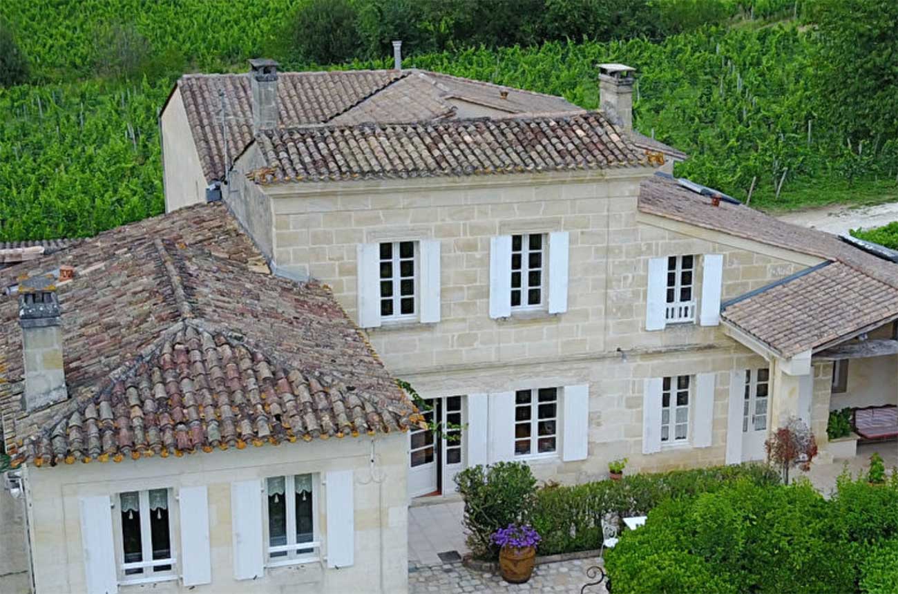 Bordeaux wine estate for sale