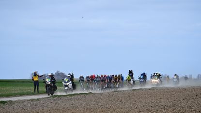 gent wevelgem peloton