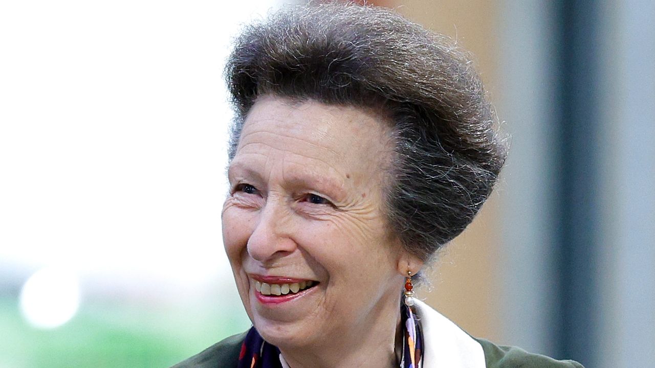 Princess Anne&#039;s cherry-red tote bag worn in Mumbai. Seen here is the Princess Royal in Wellington, New Zealand