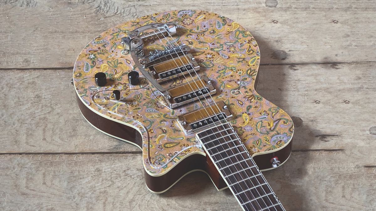 Joe Yanuziello&#039;s Gold Paisley Washi Paper Deluxe guitar