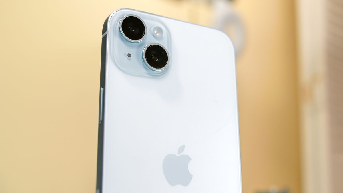 Apple iPhone 15 Plus review.