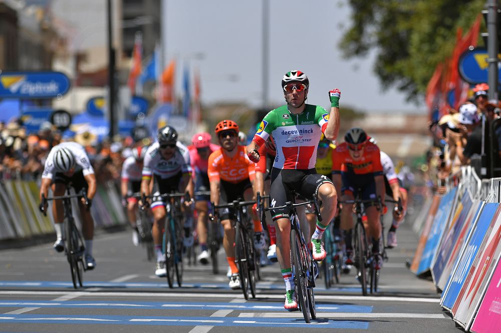 Elia Viviani wins stage 1 at the tour Down under