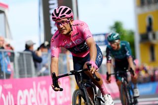 LAVARONE ITALY MAY 25 Richard Carapaz of Ecuador and Team INEOS Grenadiers pink leader jersey crosses the finishing line during the 105th Giro dItalia 2022 Stage 17 a 168 km stage from Ponte di Legno to Lavarone 1161m Giro WorldTour on May 25 2022 in Lavarone Italy Photo by Tim de WaeleGetty Images