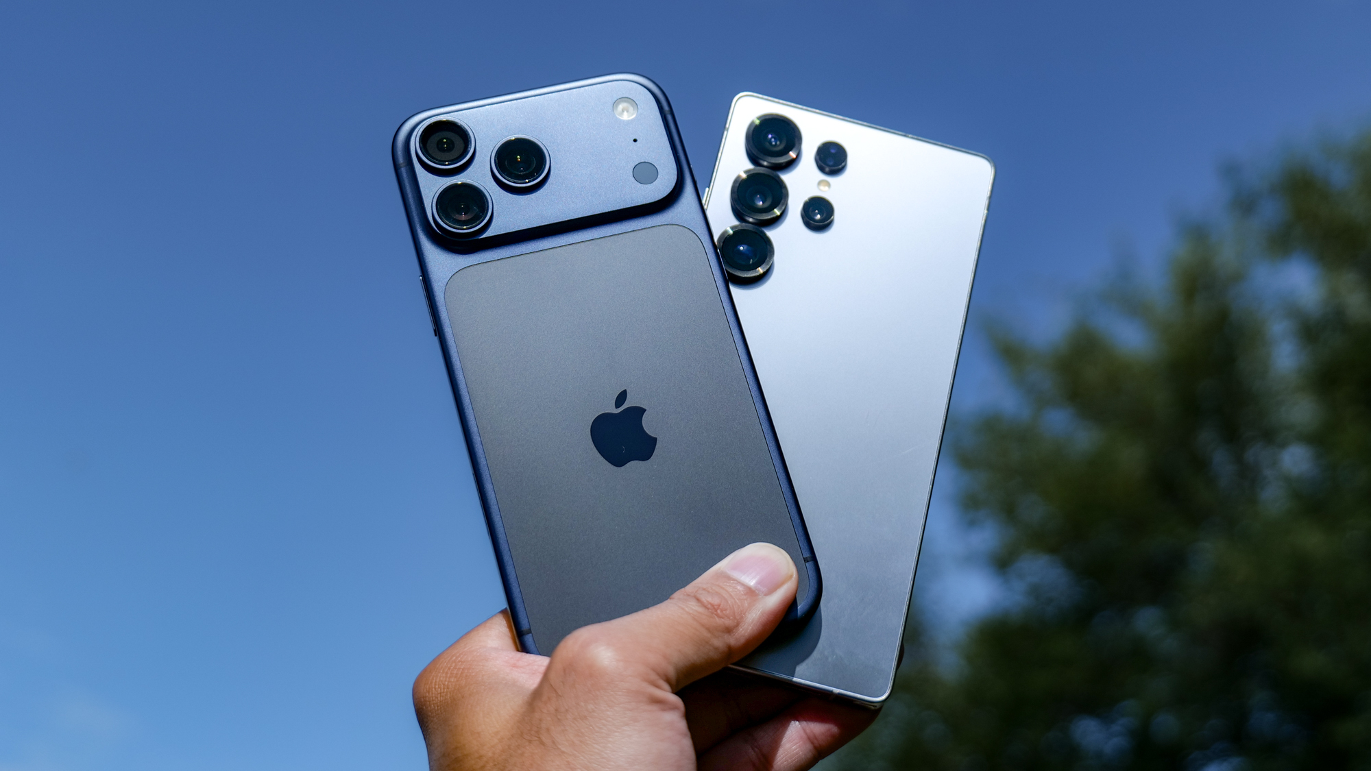 iPhone 17 Pro Max vs Galaxy S25 Ultra.