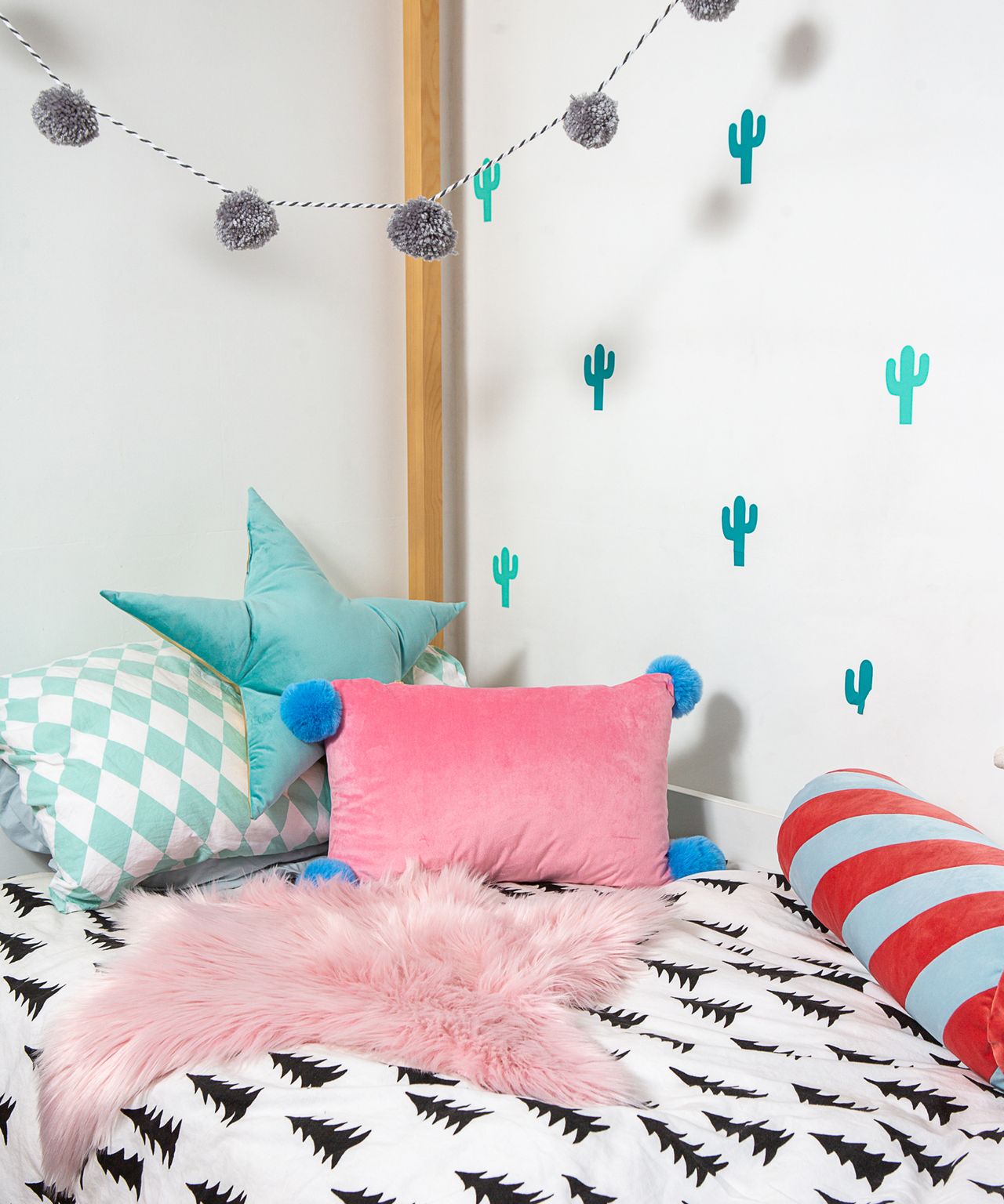 Small kids' bedroom ideas: 22 fun ways to enhance your child's small ...