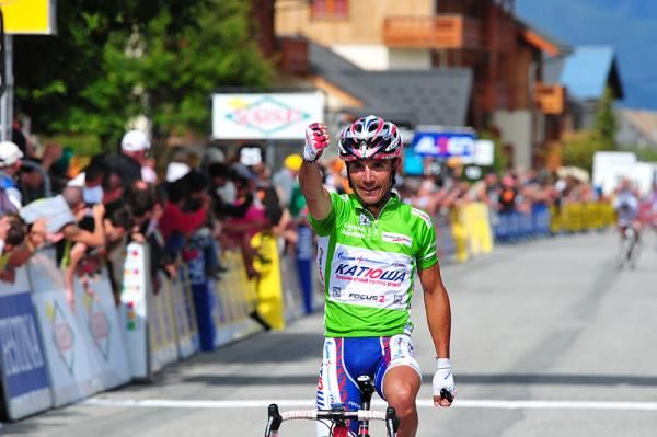 Joaquim Rodriguez (Katusha) gives a victory salute.