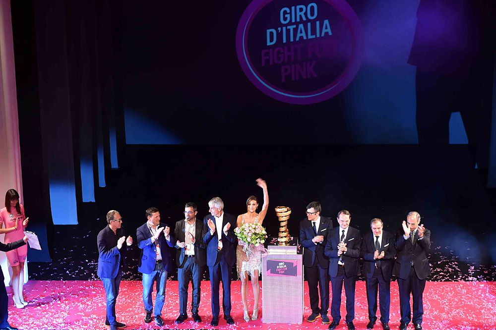 The 2015 Giro d'Italia presentation comes to a close