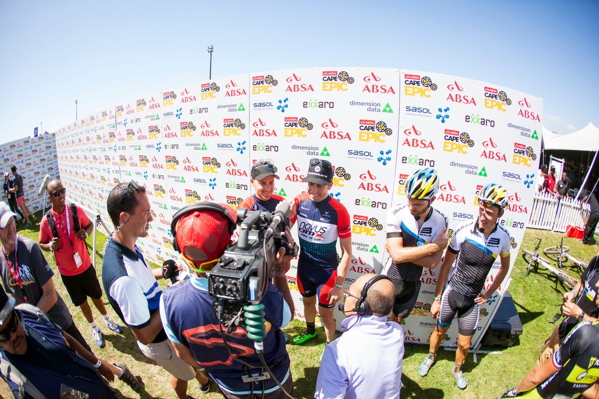 Gujan and Giger celebrate their prologue victory
