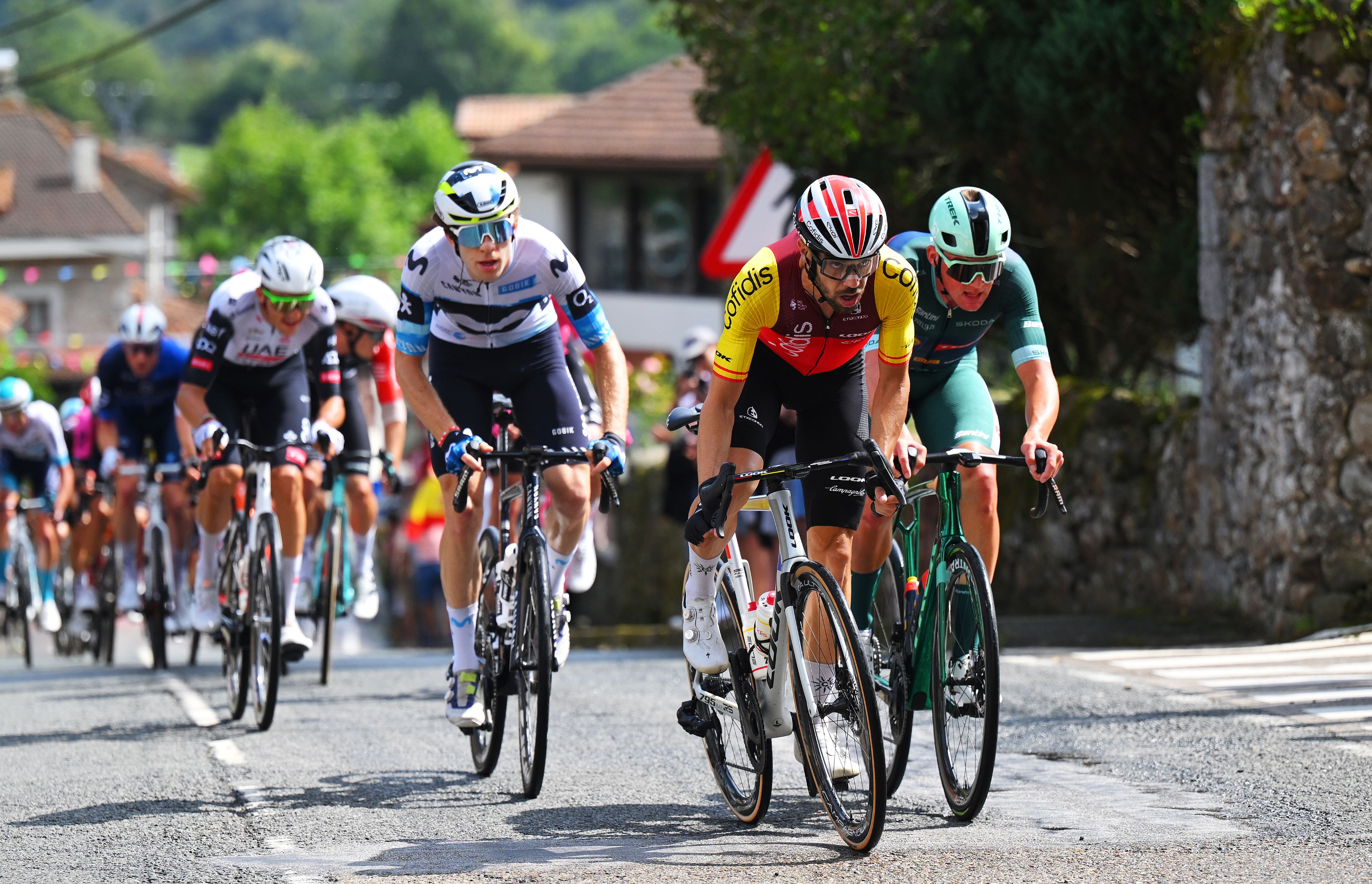 Break on stage 12 of La Vuelta 2025.