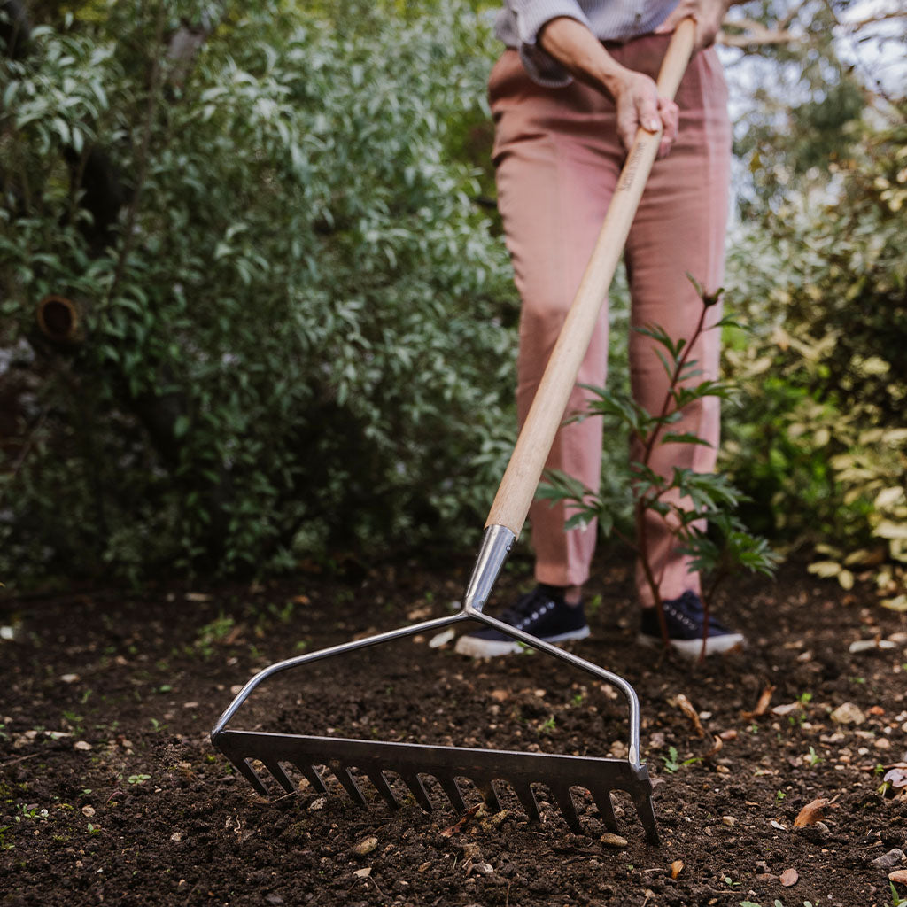 Kent &amp;amp; Stowe Garden Life Soil Rake