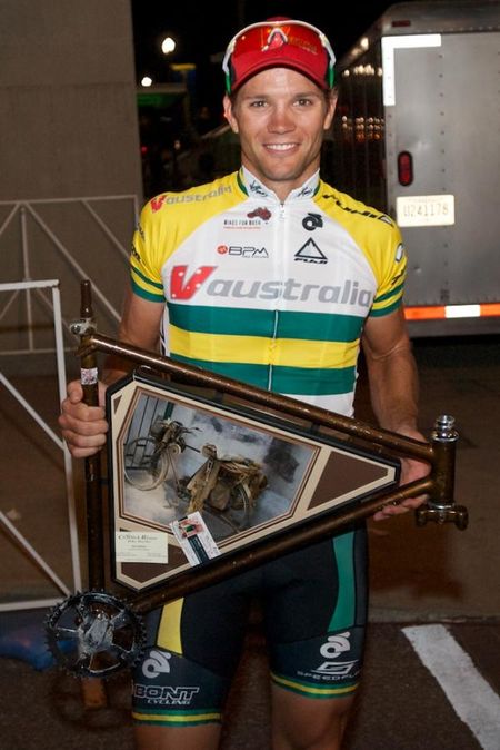 Men's champion Jonathan Cantwell (V Australia) with his trophy.