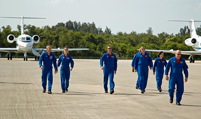 NASA Delays Space Shuttle Endeavour&#039;s Launch to Wednesday