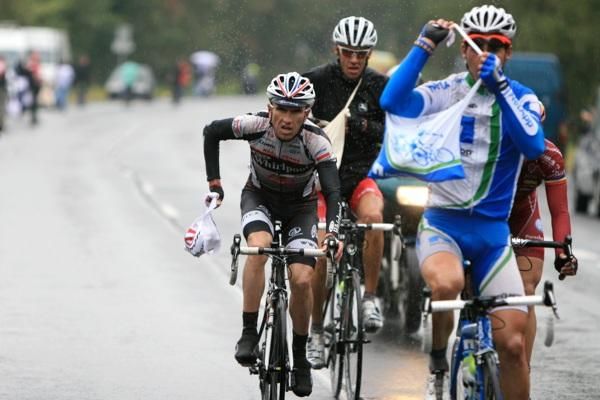 Martin Mares (PSK Whirlpool - Author) grabs a feed while riding in the early break.