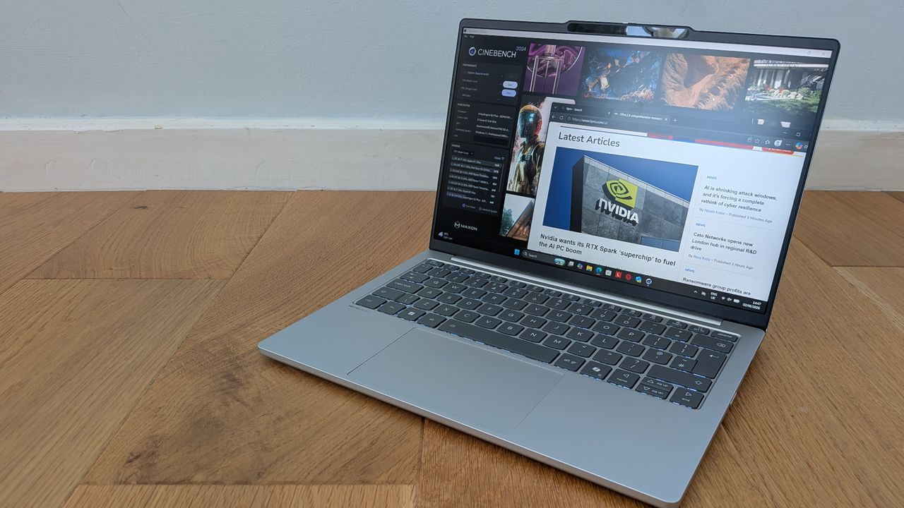 The Lenovo Idea Pad Slim 5x Gen 11 on a desk