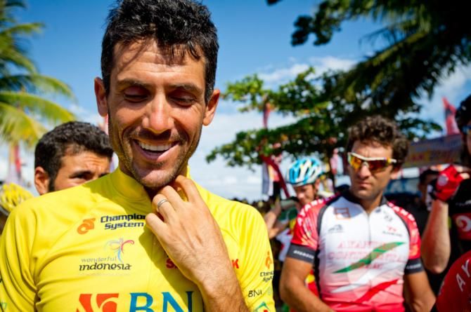 The race leader, Ghader Mizbani (Tabriz Petrochemical Cycling Team) smiling before the race start