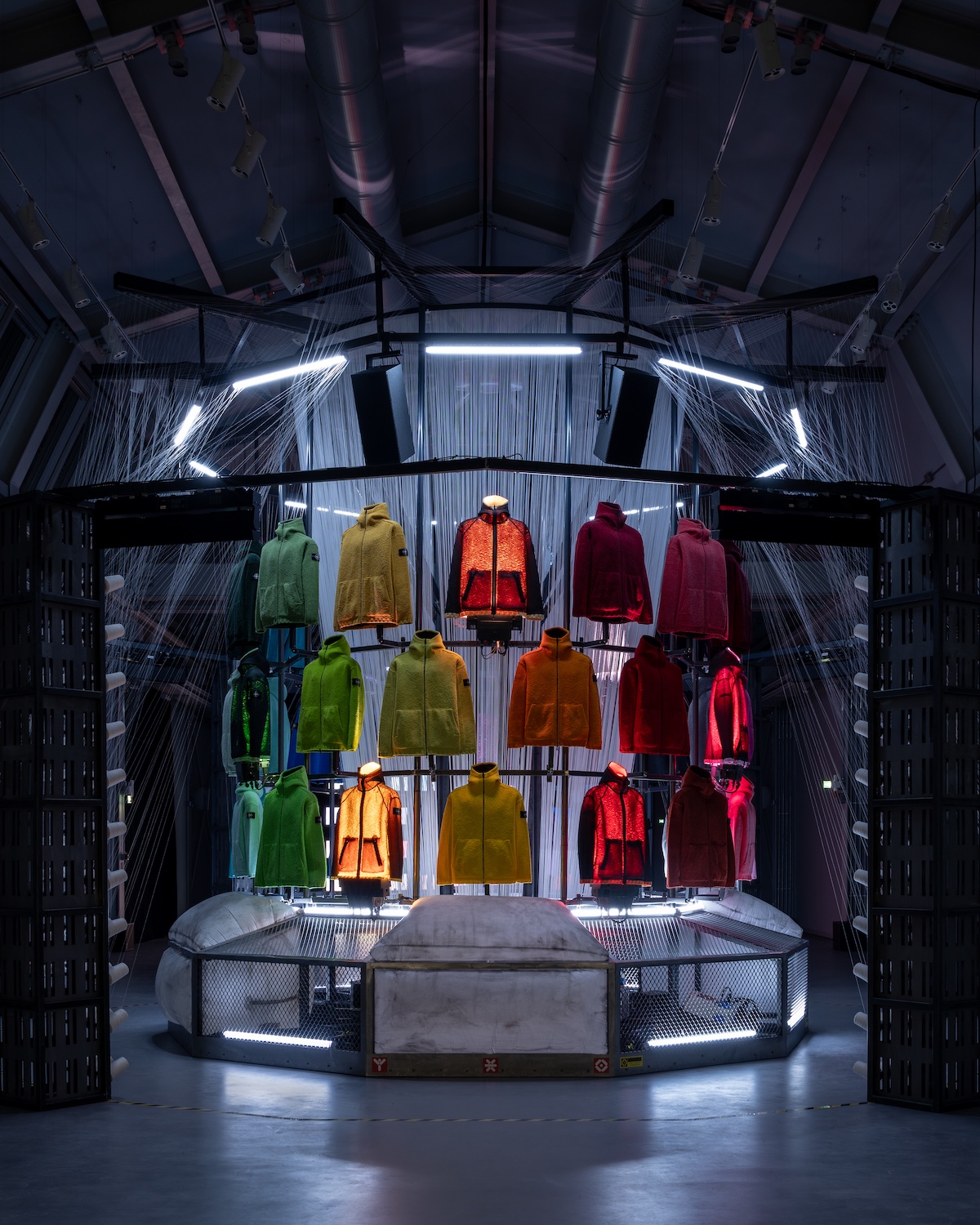 01 Stone Island Prototype_Series 09_Installation