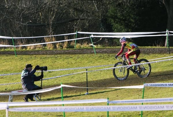 A photographer tries to get a good shot
