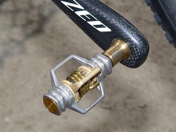 Crank Brothers' superlight Egg Beater 4Ti pedals are a popular choice on the race circuit.