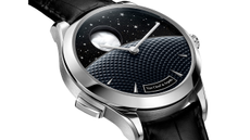 Midnight Jour Nuit Phase de Lune 22H10 - Close Up &copy; Van Cleef & Arpels - Cl&eacute;ment Rousset