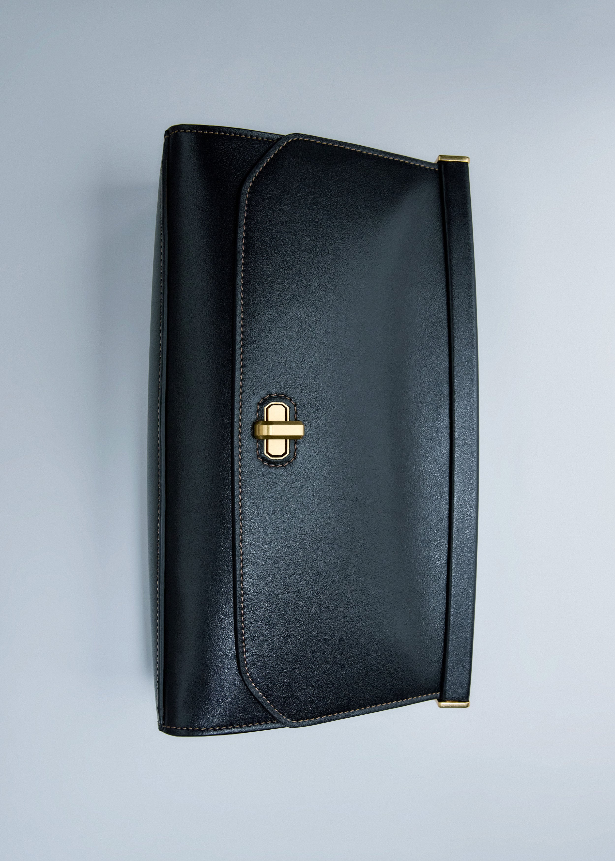 Tailored Clutch
