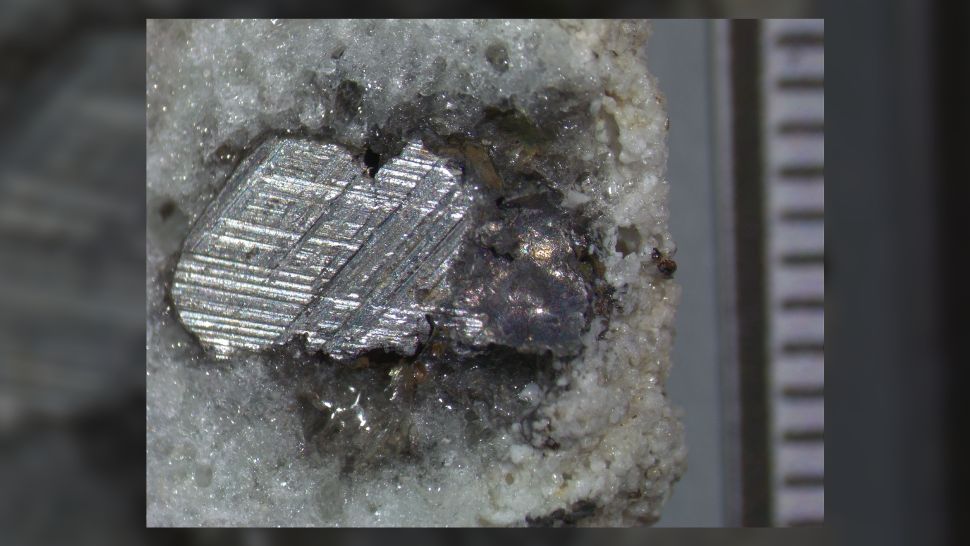 A close-up cross section of the rare quasicrystal.