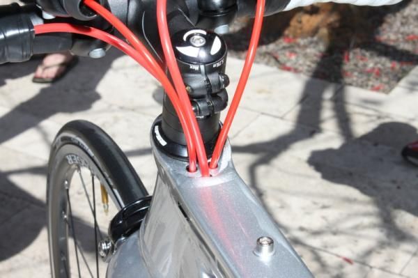 The 2 Series has internally routed cables.