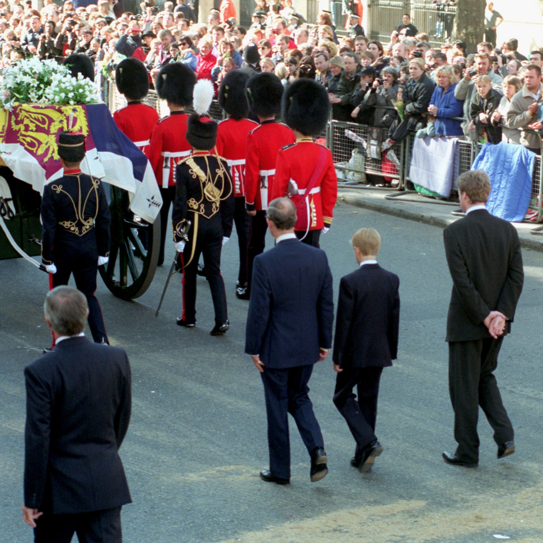 Prince William, Prince Philip, Prince Charles, Prince Harry and Earl Spencer walking behind Princess Diana&#039;s coffin