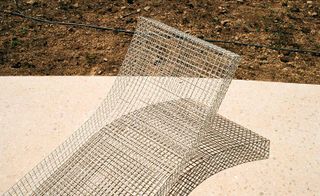 Wire chaise longue