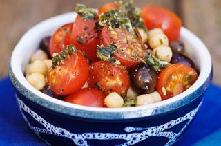 Chickpea pesto salad