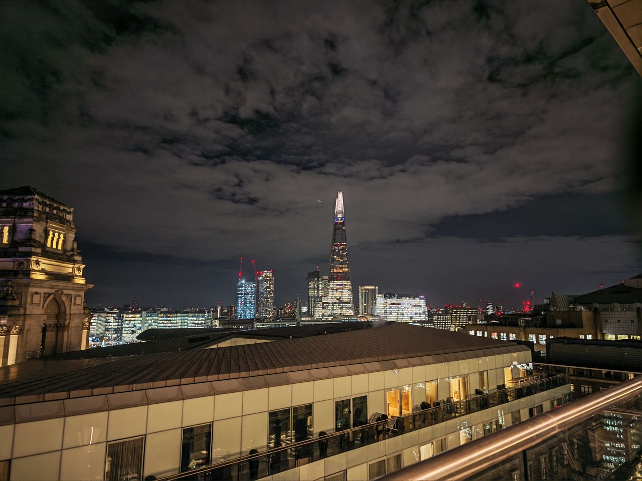 Honor Magic 8 Pro camera sample Shard night 1x zoom