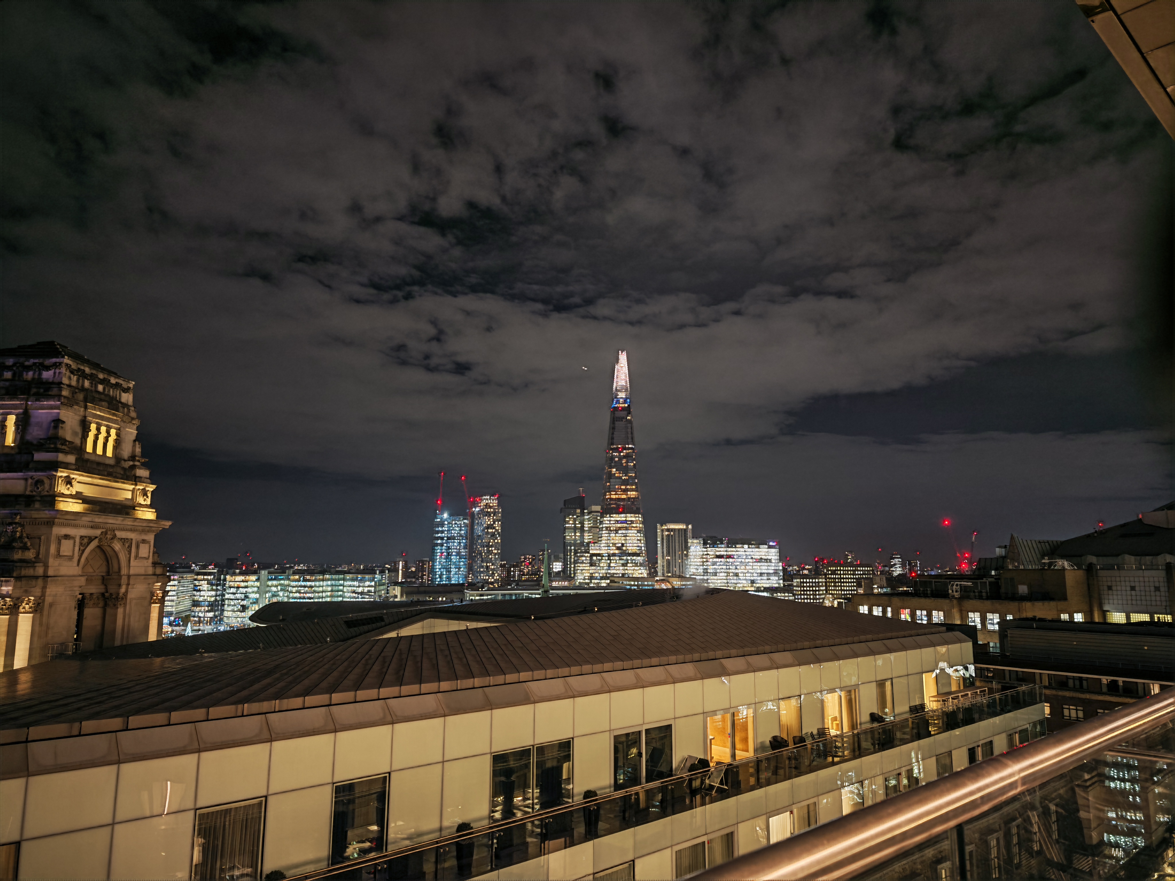 Honor Magic 8 Pro camera sample Shard night 1x zoom