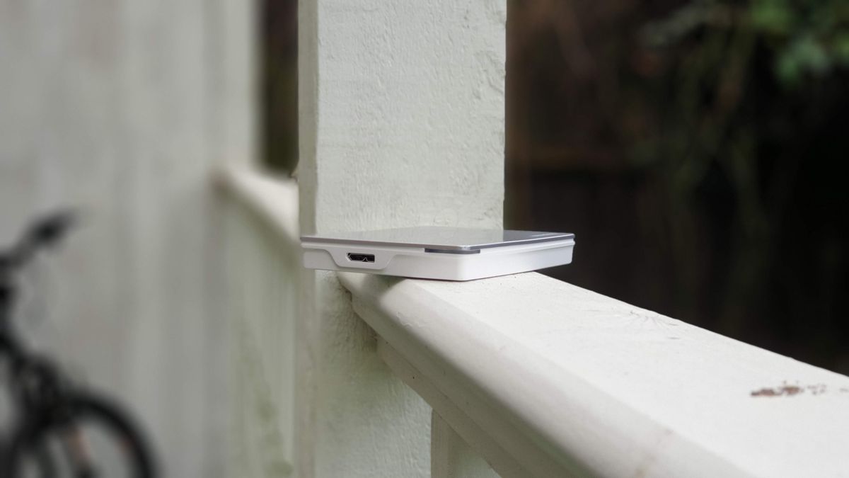 Micro-B USB Port