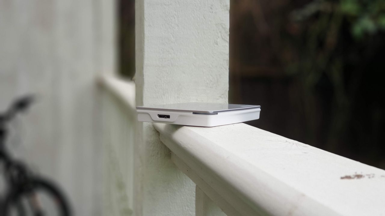 Micro-B USB Port