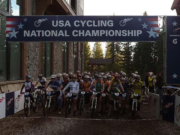 The division 1 women ready to race the short track.
