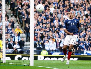 Chris Iwelumo misses the target