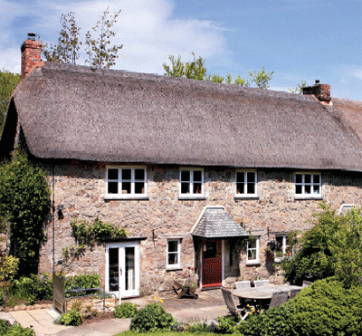 devon-thatched-house