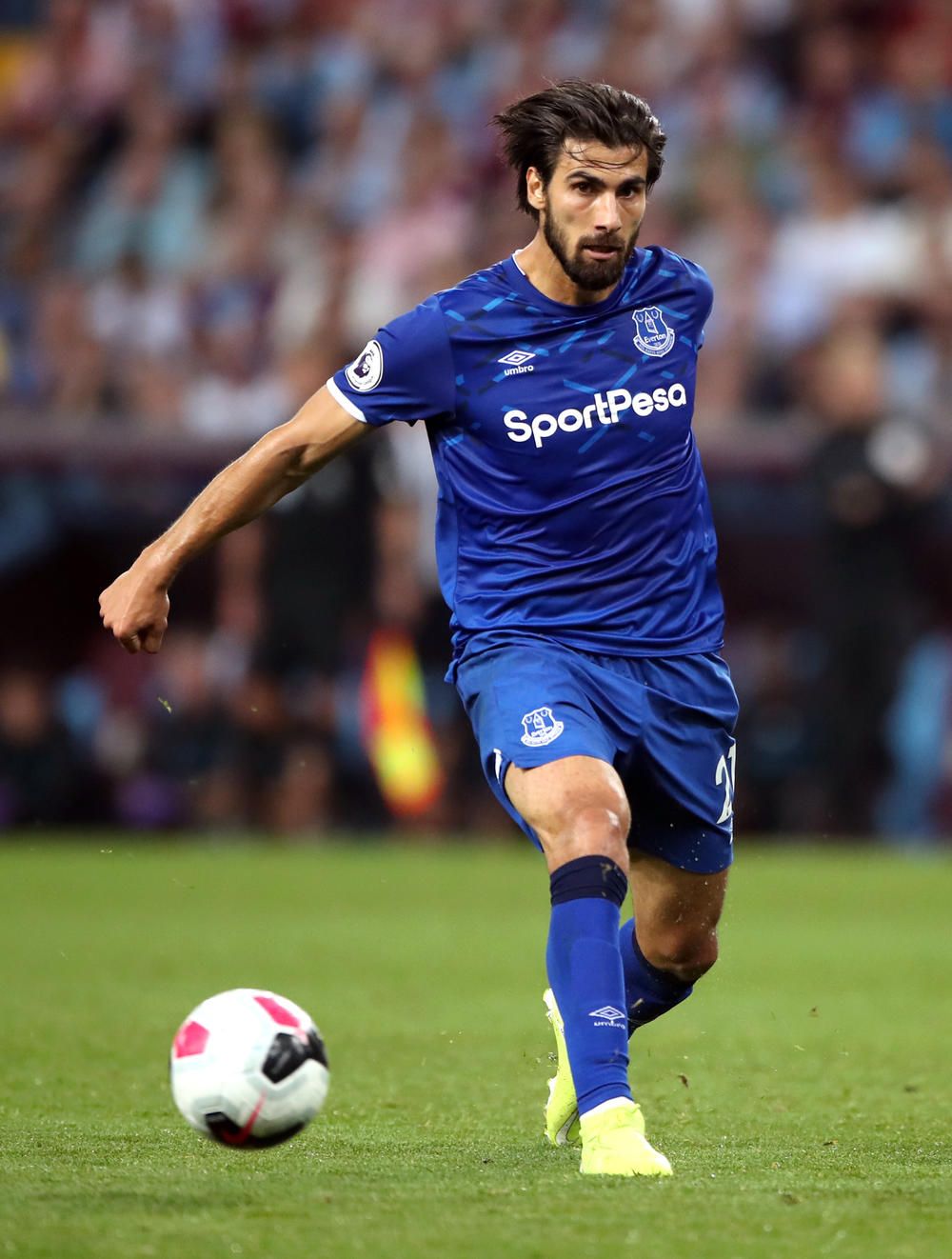 Gomes still sidelined for Toffees | FourFourTwo