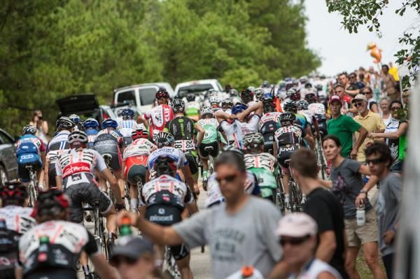 Craziness in the feed zone for the elite men.