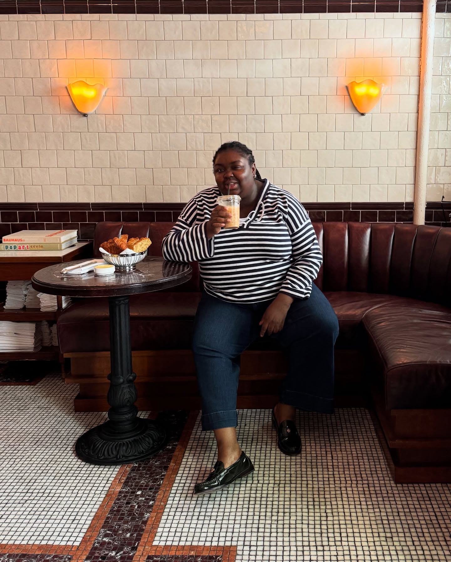 Influencer wearing a brunch outfit idea.