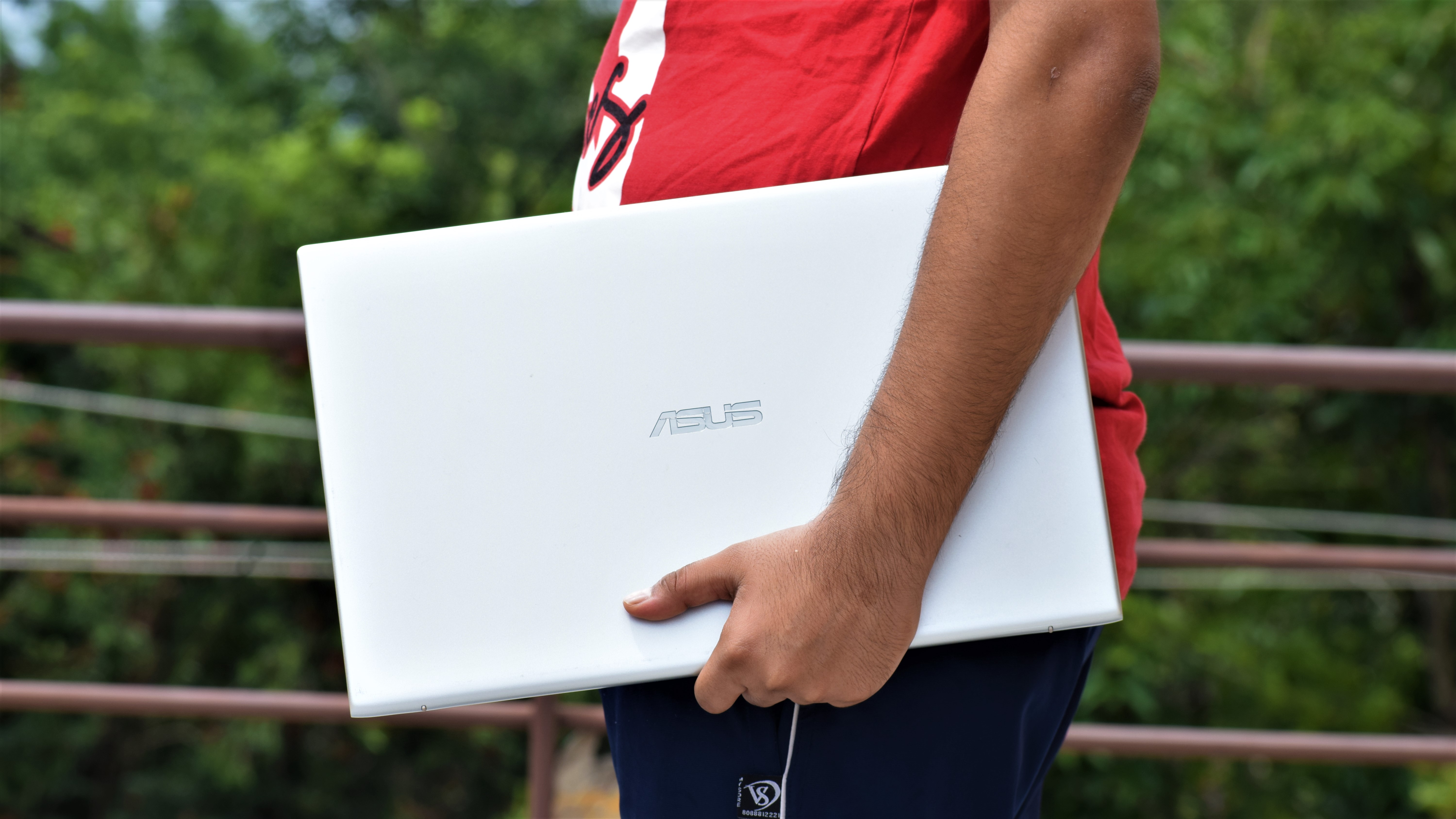 Asus Vivobook 17 M712