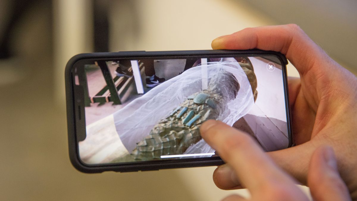 The X-ray feature that allows you to see inside some items.
