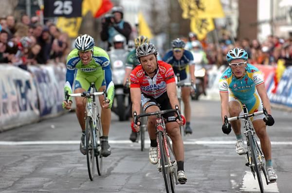 Italians Luca Paolini (Acqua e Sapone) and Enrico Gasparotto (Astana) had to settle for second and third respectively.
