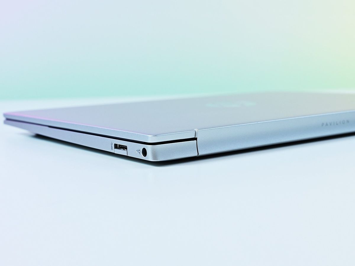 Hp Pavilion Aero 13 Rear