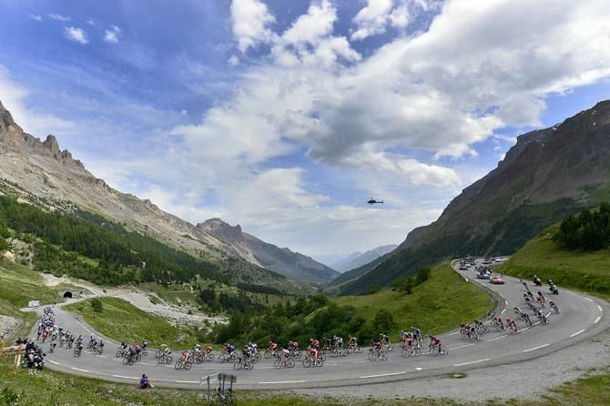 The peloton on stage 14 of the Tour de France
