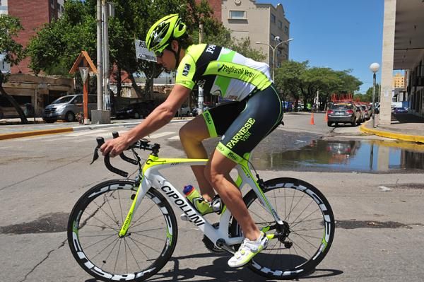 Filippo Pozzato out on his new Cipollini bike in San Luis.