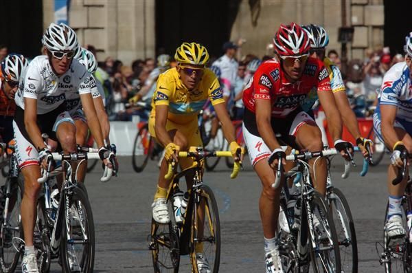 Alberto Contador (Astana) and Fabian Cancellara (Saxo Bank)