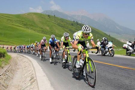 ISD pushing the pace up the first KOM climb of the day.