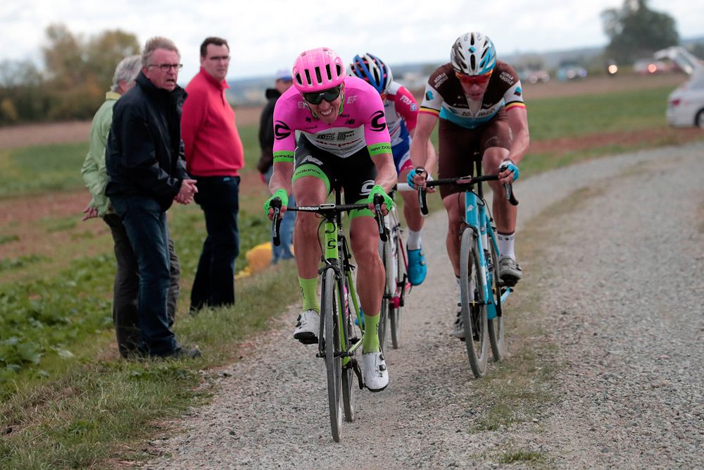Sep Vanmarcke chases the leaders in Paris-Tours